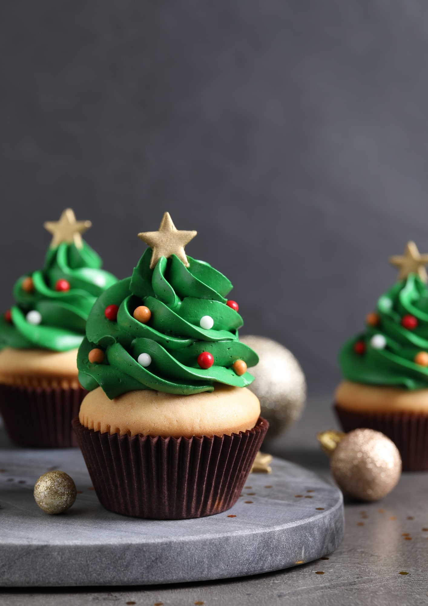 cupcakes décorés en forme de sapin à l'occasion de Noël